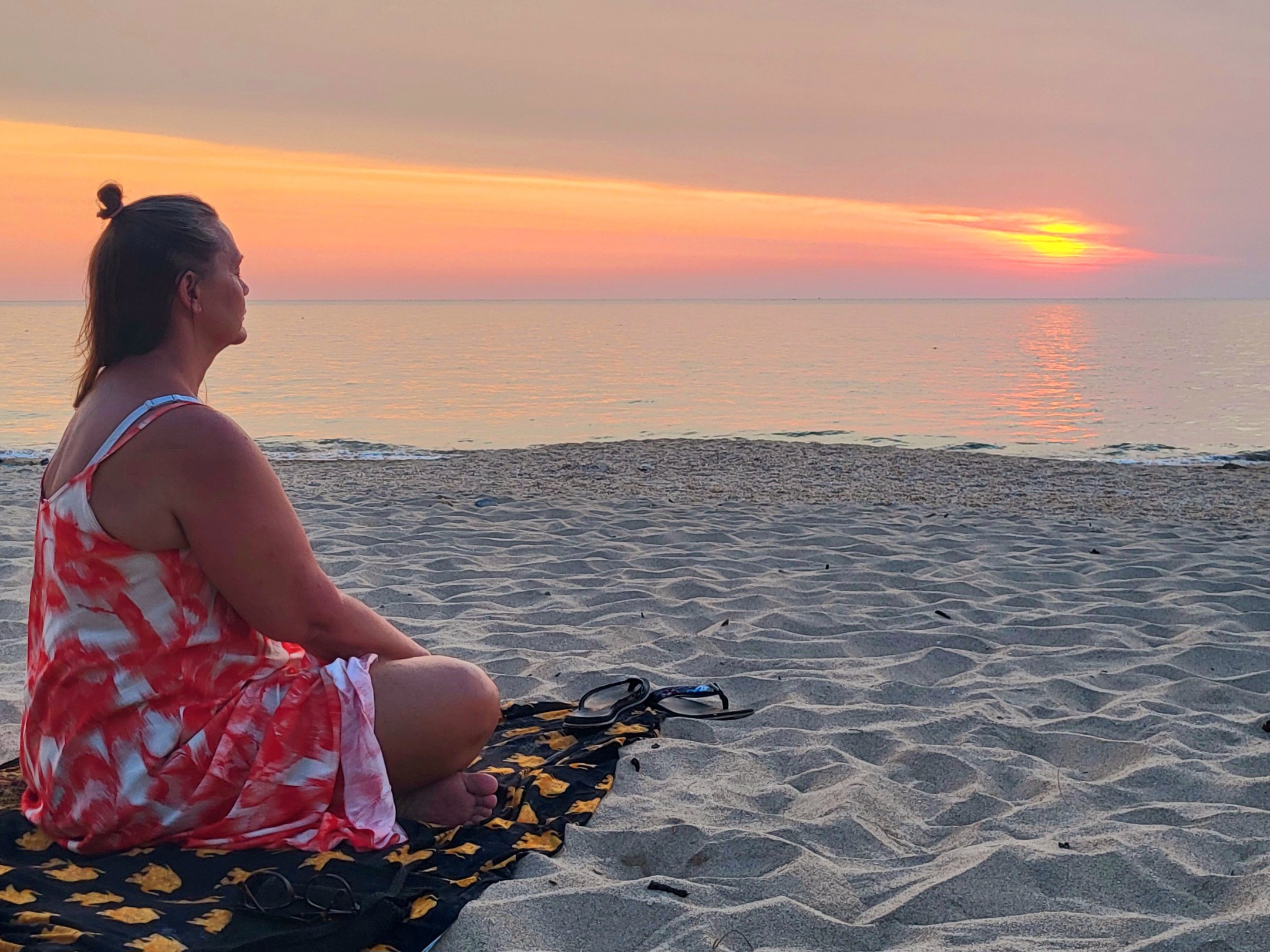 Kvällsmeditation Koh Lanta Thailand, retreat